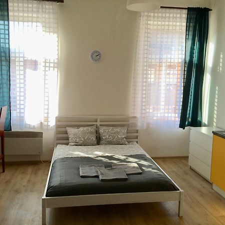 Residence Vita Nejedleho Prága Kültér fotó
