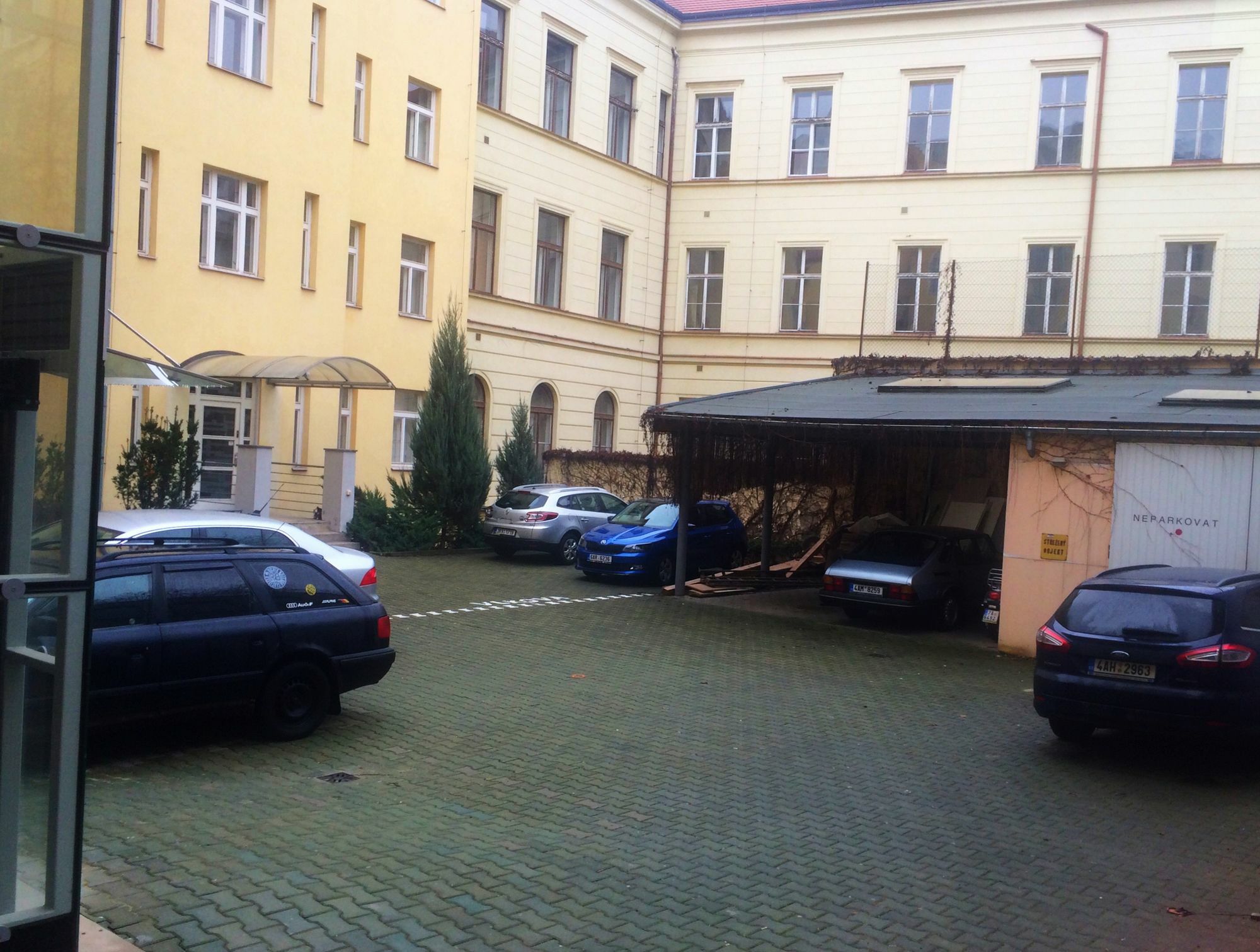Residence Vita Nejedleho Prága Kültér fotó
